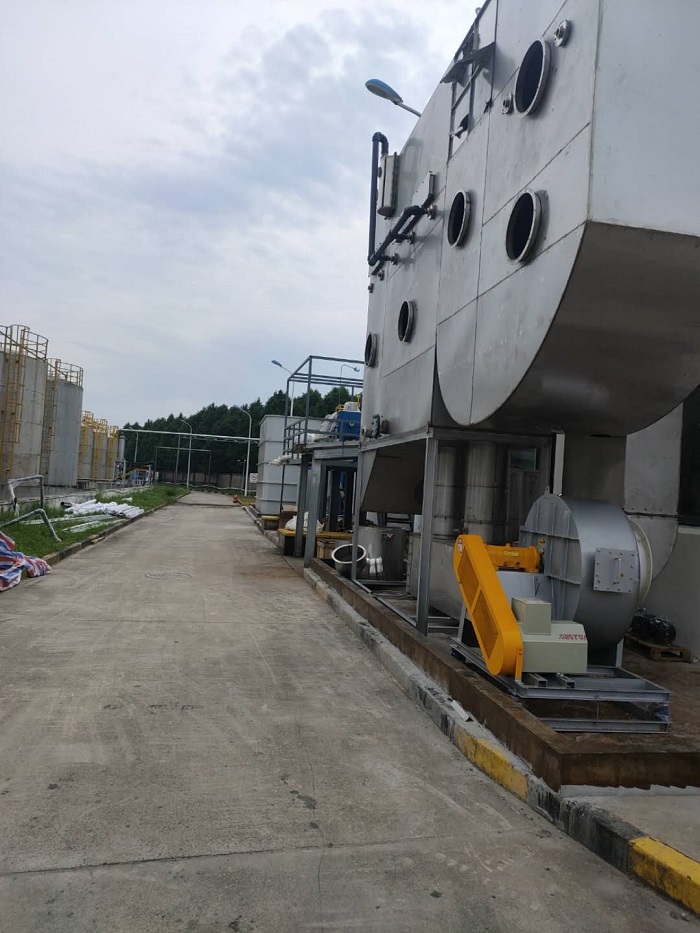 廢水處理設(shè)備蒸發(fā)器.jpg 廢水處理設(shè)備蒸發(fā)器.jpg